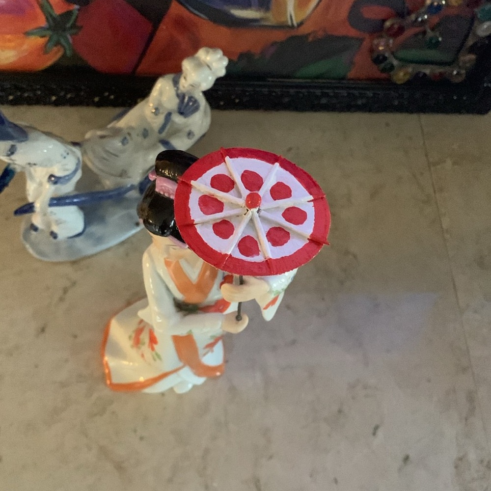 Oriental Figurine - image 3